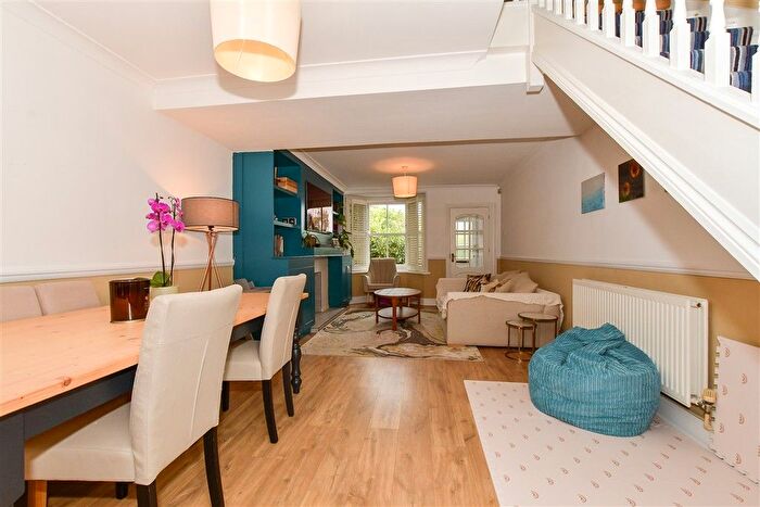 2 Bedroom Semi-detached House For Sale In Littlehaven Lane, Horsham, West Sussex, RH12