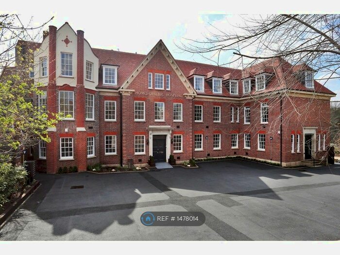 2 Bedroom Flat To Rent In Royal Wells Court, Tunbridge Wells, TN1