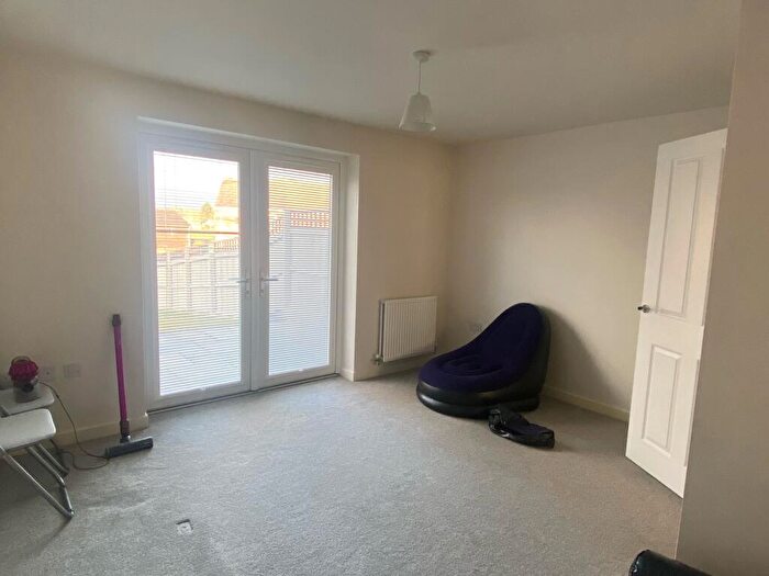 2 Bedroom House To Rent In Emerald Green Grove, Thurnscoe, ., S63