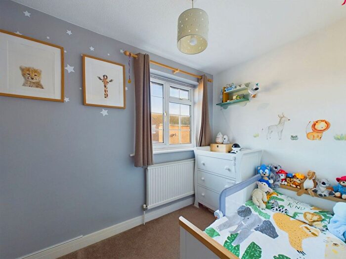 2 Bedroom Terraced House For Sale In Brockhurst Close, Horsham, RH12