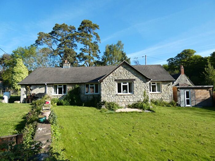 4 Bedroom Detached Bungalow To Rent In Wood Lane, Fonthill Gifford, Tisbury, SP3