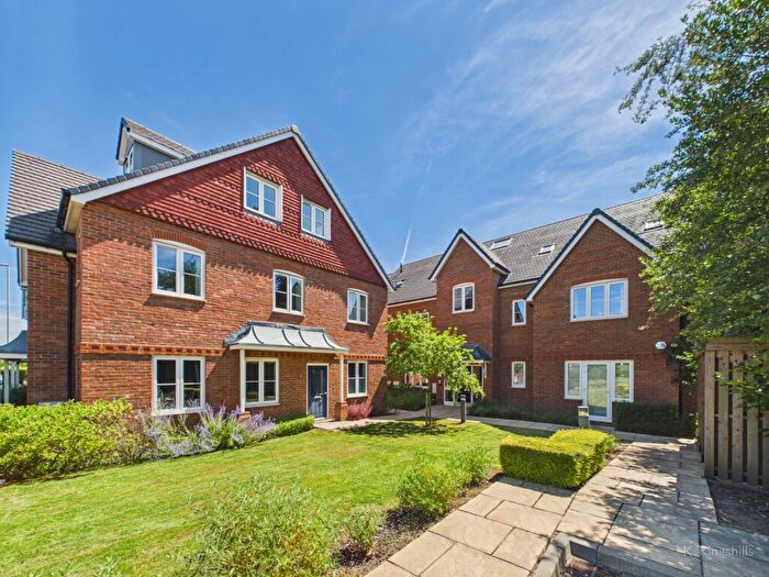 2 Bedroom Flat For Sale In Queens Court, Hazlemere, Buckinghamshire, HP15