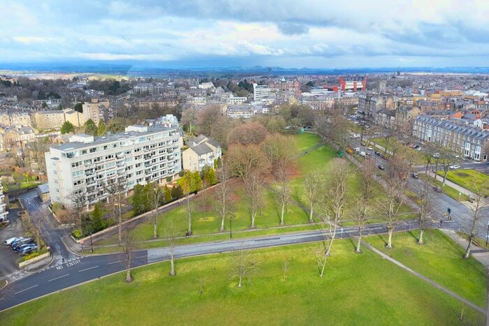 3 Bedroom Flat For Sale In Byron Court, Beech Grove, Harrogate, HG2