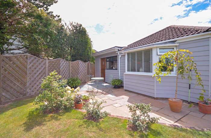 2 Bedroom Flat To Rent In Field Cottage, Birdham, PO20