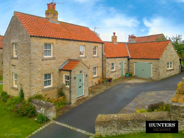 3 Bedroom Cottage For Sale In Main Street, Sawdon, Scarborough, YO13