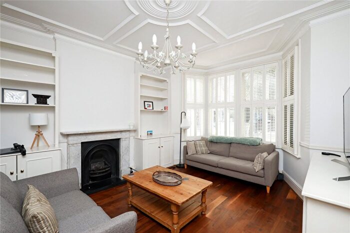 6 Bedroom Semi-detached House For Sale In Chatsworth Gardens, London, W3