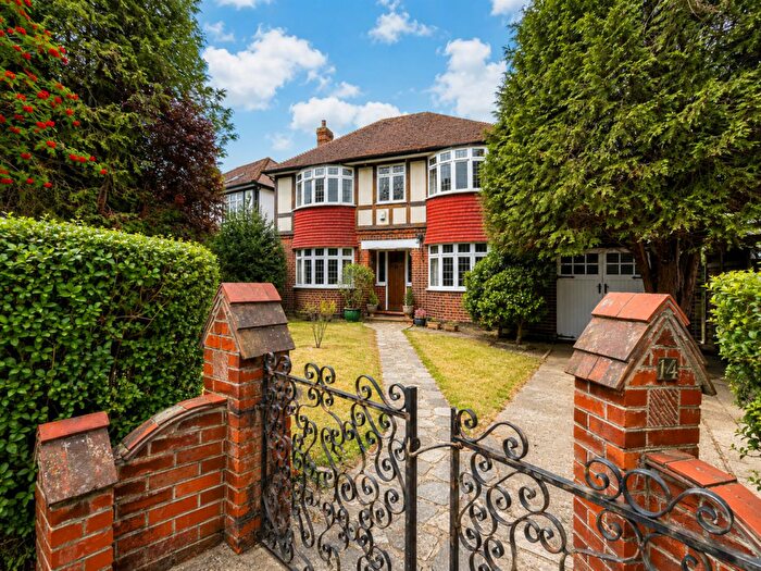 4 Bedroom Detached House For Sale In Park Hill Road, South Wallington, SM6