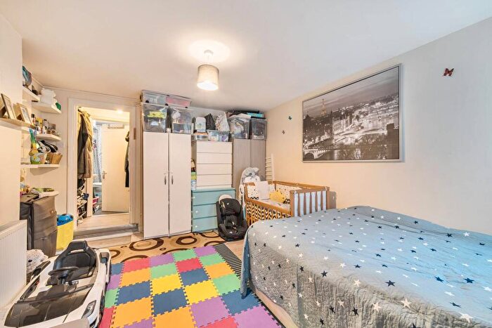 Studio For Sale In Fountayne Road, Stoke Newington, London, N16
