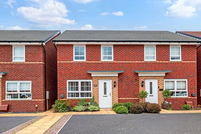 3 Bedroom Semi Detached House For Sale In Valley Mills Close, Stourport-On-Severn, DY13