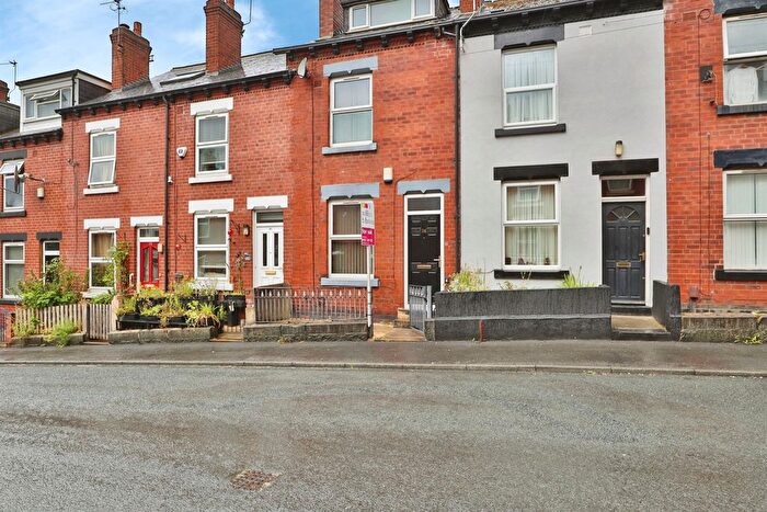 4 Bedroom Terraced House For Sale In Carberry Place, Leeds, LS6