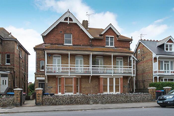 2 Bedroom Apartment To Rent In Roxburgh Road, Westgate-On-Sea, CT8