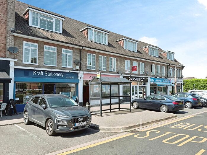 3 Bedroom Flat For Sale In How Wood, Park Street, St. Albans, AL2
