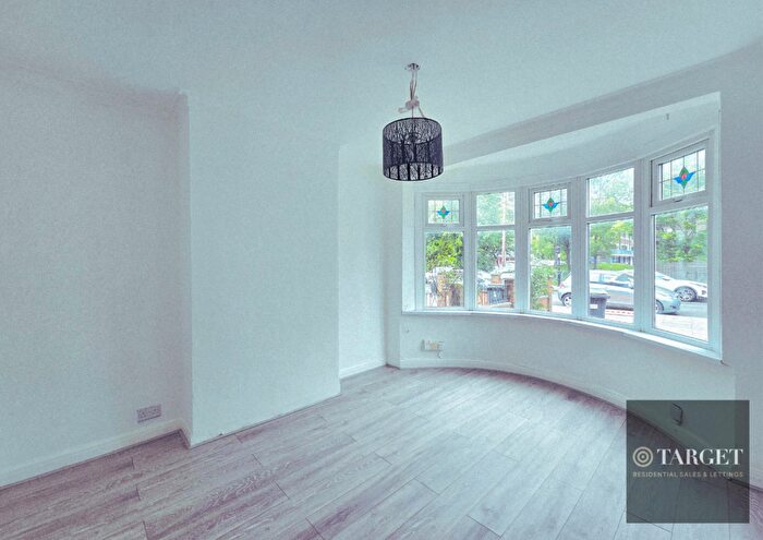 3 Bedroom House To Rent In Park Lane, N17