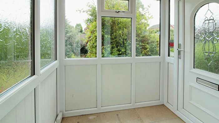 3 Bedroom Terraced House For Sale In Leadwell Lane, Rothwell, Leeds, LS26