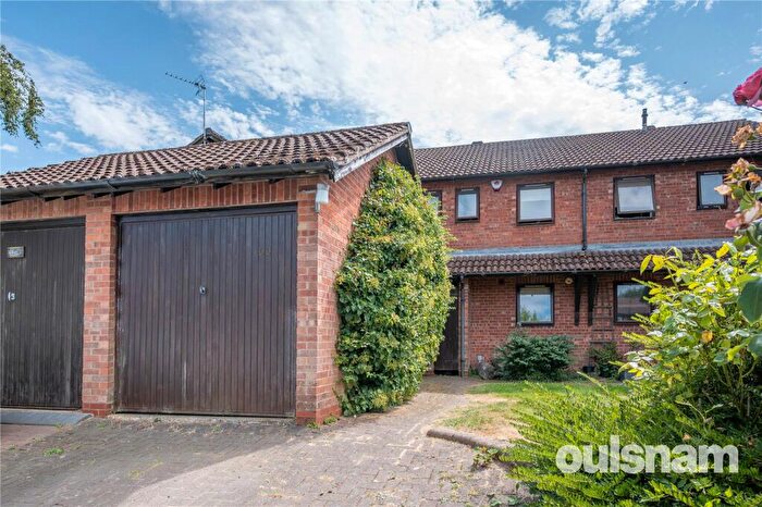 3 Bedroom Semi-Detached House For Sale In Oak Farm Road, Bournville, Birmingham, B30