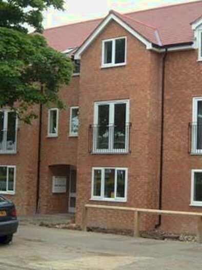 2 Bedroom Flat To Rent In North Leas Avenue, Scarborough YO12