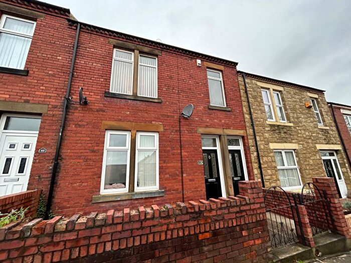 2 Bedroom Flat To Rent In Duke Street, Pelaw, Gateshead, NE10