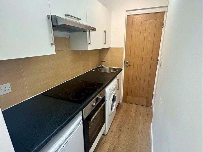 Studio To Rent In Elm Park Road, Reading, Berkshire, RG30