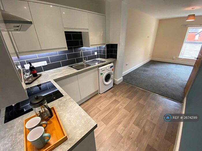 2 Bedroom Flat To Rent In Hamilton Road, Lincoln, LN5