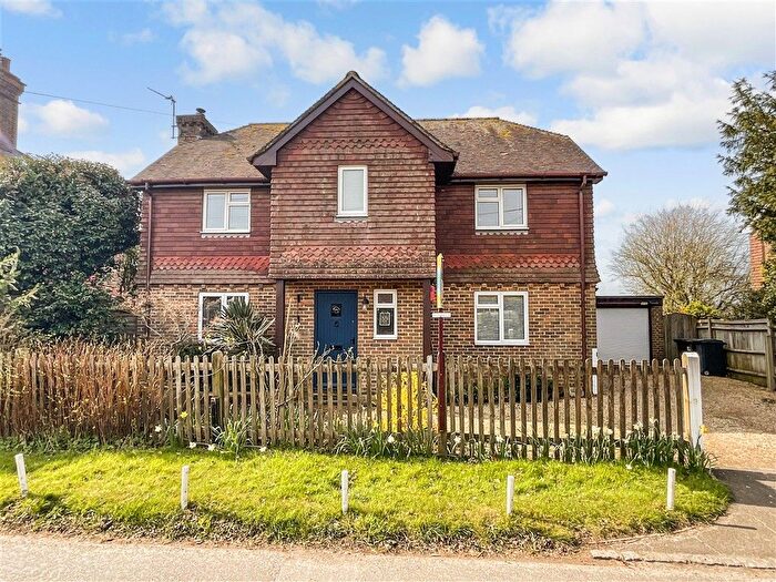 4 Bedroom Detached House For Sale In Station Road, Isfield, Uckfield, East Sussex, TN22