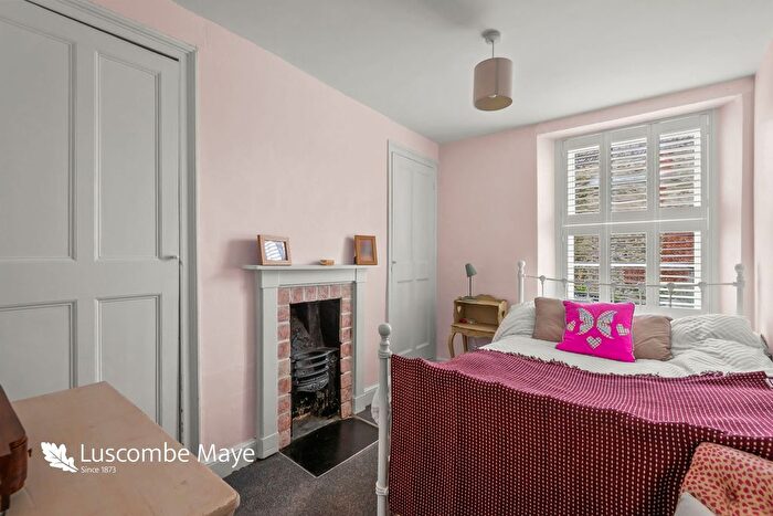 2 Bedroom Cottage For Sale In Phoenix Place, Kingsbridge, TQ7