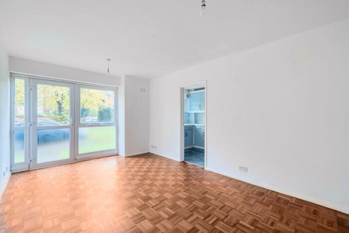 2 Bedroom Flat To Rent In Burnt Ash Hill Lee, SE12