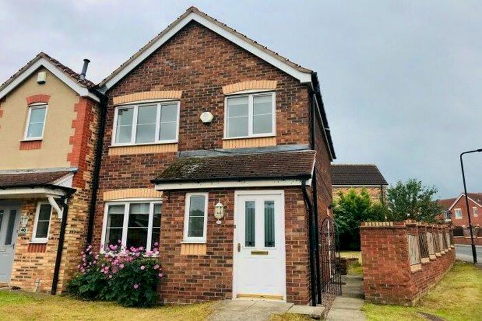 3 Bedroom Detached House To Rent In Paddock Drive, Rotherham, S66