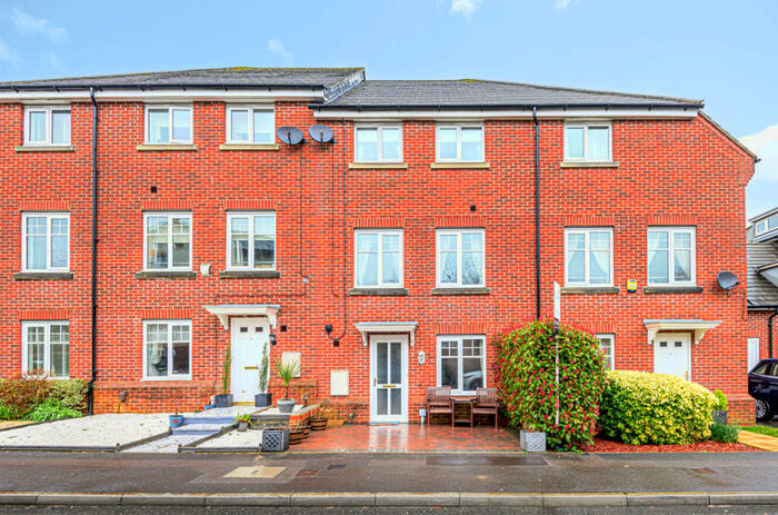 3 Bedroom Terraced House To Rent In Thomas Road, North Baddesley, Southampton, Hampshire, SO52