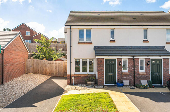 3 Bedroom House For Sale In Alfred Close, Cullompton, EX15