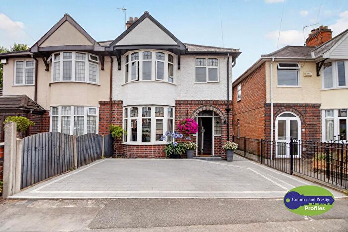 3 Bedroom Semi-Detached House For Sale In Priesthills Road, Hinckley, LE10