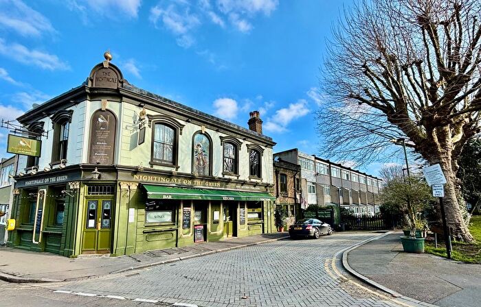1 Bedroom Flat To Rent In Carlton Terrace, London, E11