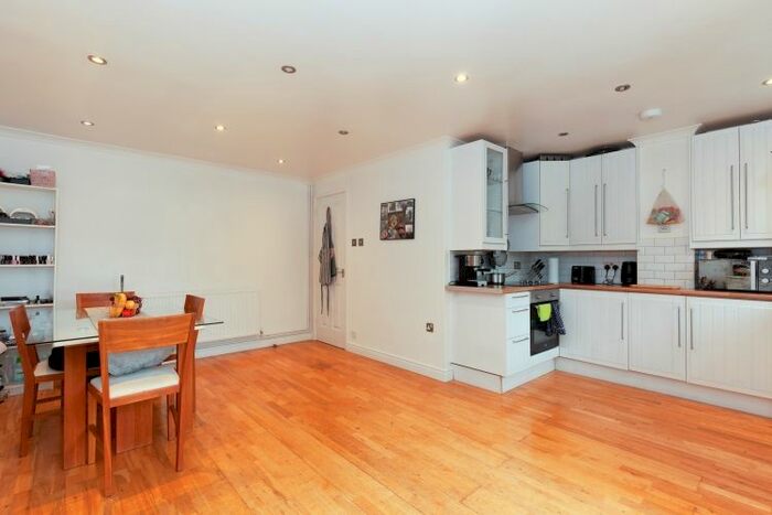 3 Bedroom End Of Terrace House To Rent In Tower Hill, Witney OX28