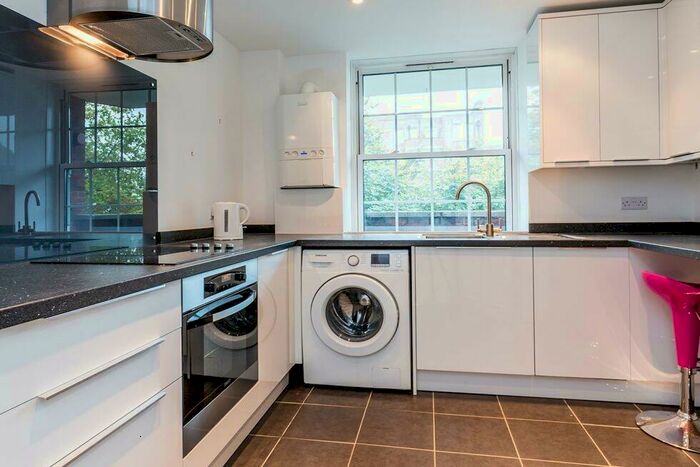 3 Bedroom Flat To Rent In Ferdinand Street, Camden / Regents Park, NW1