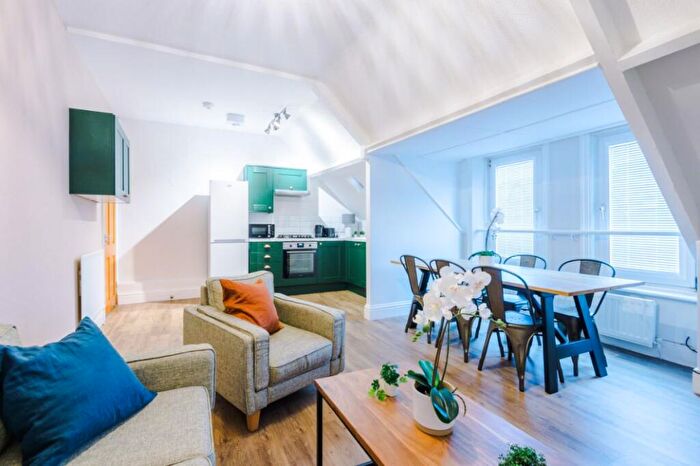 4 Bedroom Terraced House To Rent In Jesmond Road, Newcastle, NE2