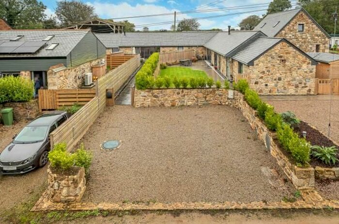 3 Bedroom Semi-Detached House For Sale In Coswinsawsin Lane, Carnhell Green, Camborne, Cornwall, TR14
