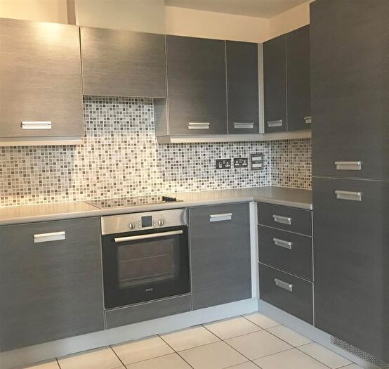 1 Bedroom Flat To Rent In Warren Close, CB2