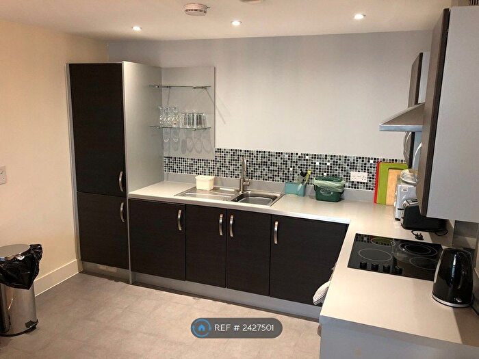 2 Bedroom Flat To Rent In Prospect Place, Cardiff, CF11