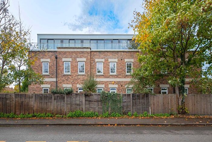 2 Bedroom Flat For Sale In Northfield Avenue, West Ealing, W13