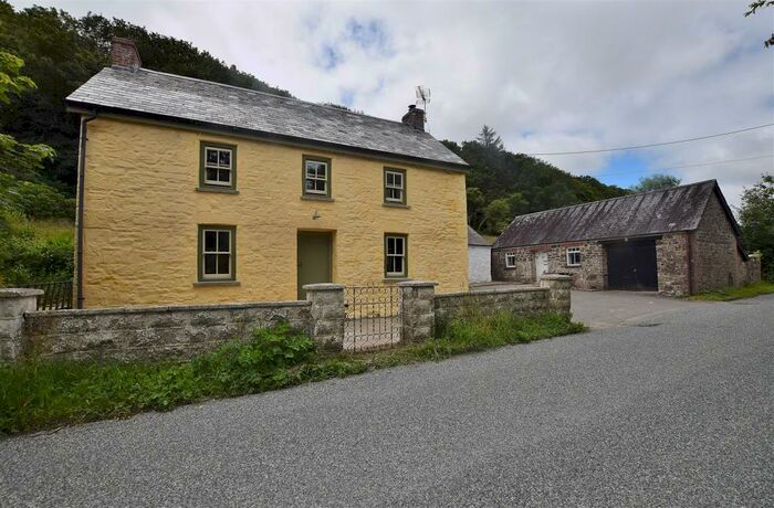 4 Bedroom Detached House For Sale In Clarbeston Road, Haverfordwest, SA63