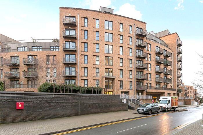 2 Bedroom Flat For Sale In Whitestone Way, Croydon, CR0