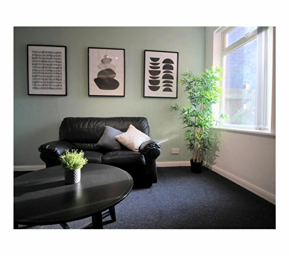 3 Bedroom House To Rent In Milner Road, Selly Oak, Birmingham, West Midlands, B29