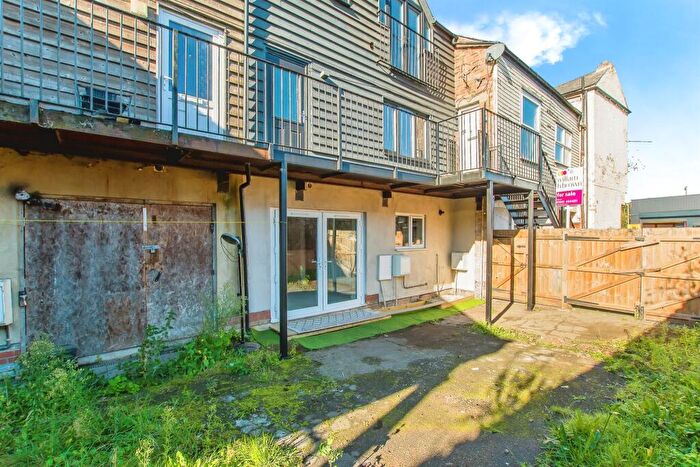 3 Bedroom Terraced House For Sale In Bruce Court, Chapel Road, Wisbech, PE13