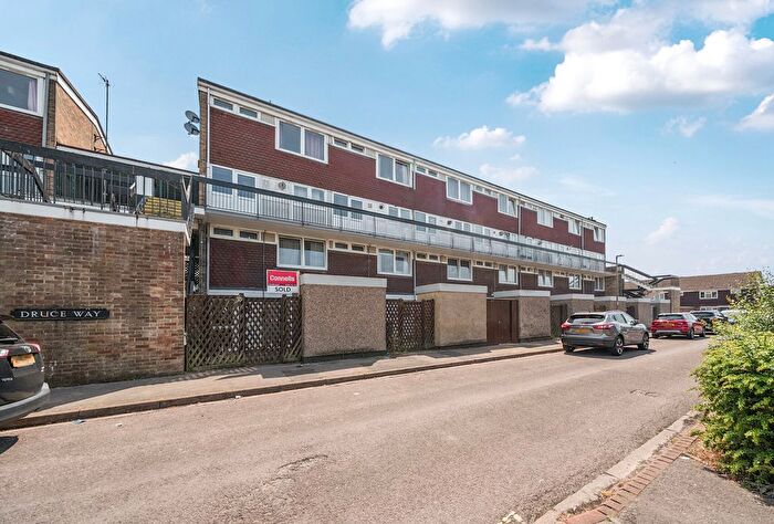 2 Bedroom Maisonette For Sale In Druce Way, Oxford, Oxfordshire, OX4