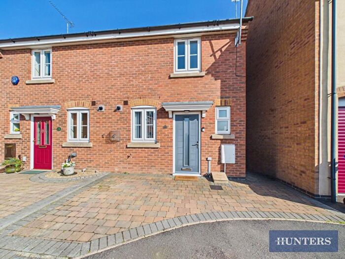 2 Bedroom End Of Terrace House For Sale In Pasture Crescent, Filey, YO14