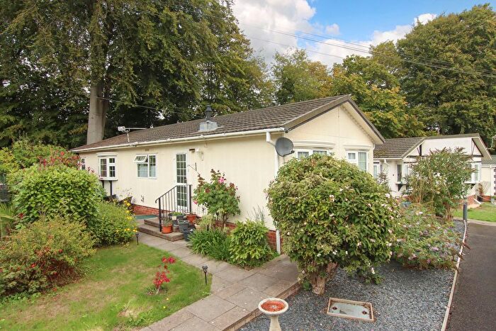2 Bedroom Park Home For Sale In Beech Park, Wigginton, HP23