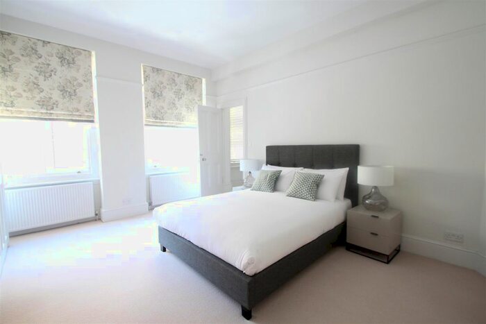 2 Bedroom Flat To Rent In Thurloe Place, London, SW7