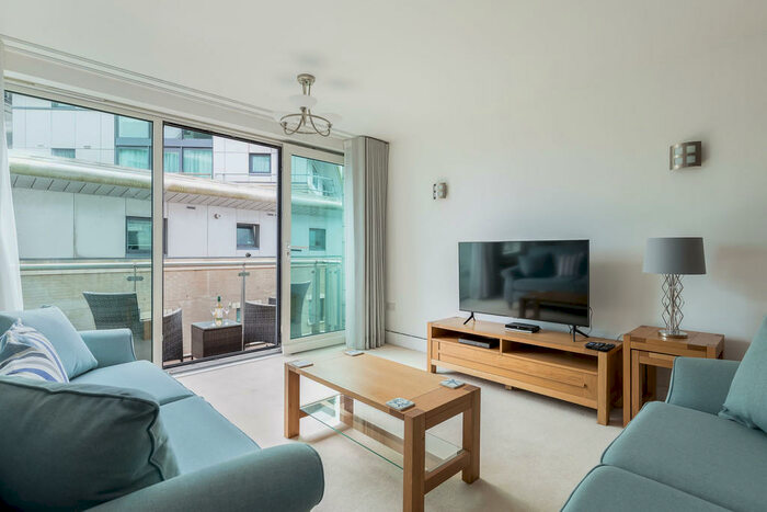 2 Bedroom Apartment To Rent In Dolphin Quays, The Quay, BH15