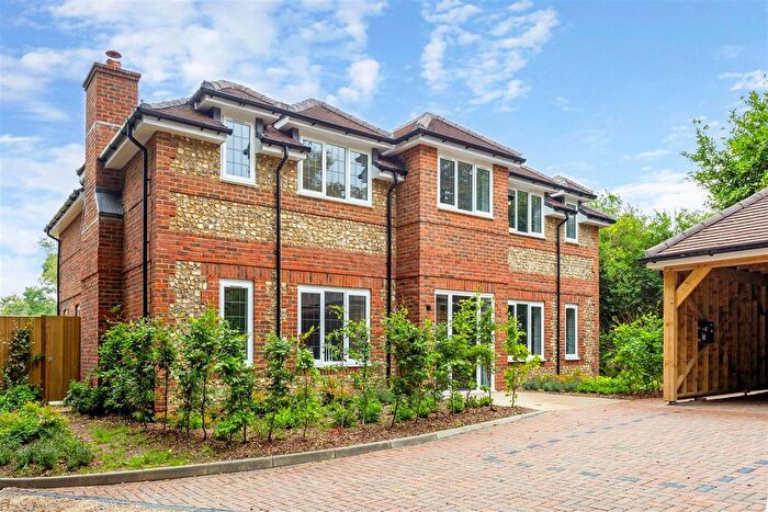 5 Bedroom Detached House For Sale In Washpond Lane, Warlingham, CR6