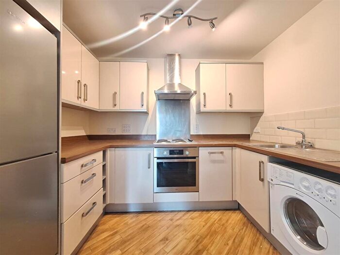 2 Bedroom Apartment To Rent In Kennet Street, Reading, RG1
