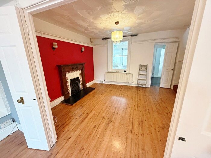 3 Bedroom Terraced House For Sale In High Street, Pontarddulais, Swansea, SA4